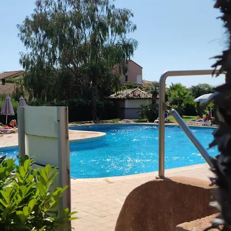 Bord De En Corse Avec 2 Piscines 100 Metres De La Linguizzetta