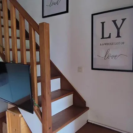 Bord De En Corse Avec 2 Piscines 100 Metres De La Linguizzetta