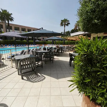 Apartment Bord De En Corse Avec 2 Piscines 100 Metres De La Linguizzetta